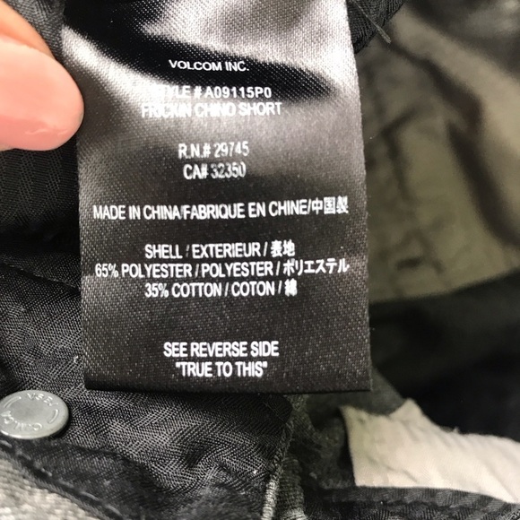 Volcom size 32 gray men’s shorts side pocket logo on back of leg - Picture 10 of 10